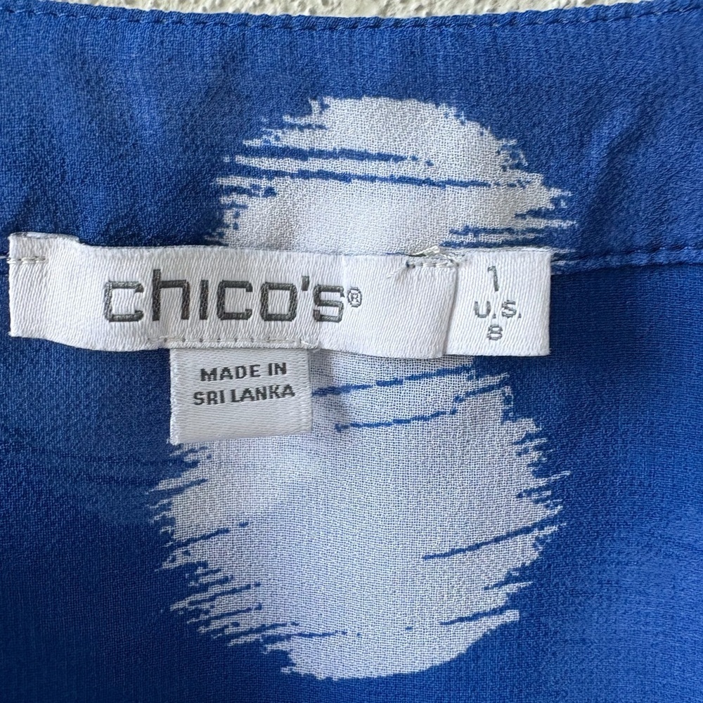 Chico’s Ikat Dot Blouse Size 8 Long Sleeve Semi Sheer Office Career Quiet Luxury - Picture 3 of 15
